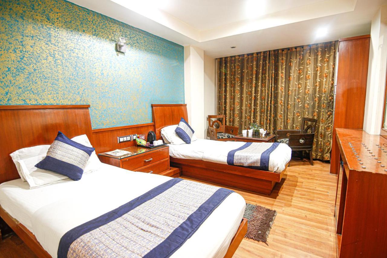 Hotel Shivdev International, Near New Delhi Railway Station Buitenkant foto