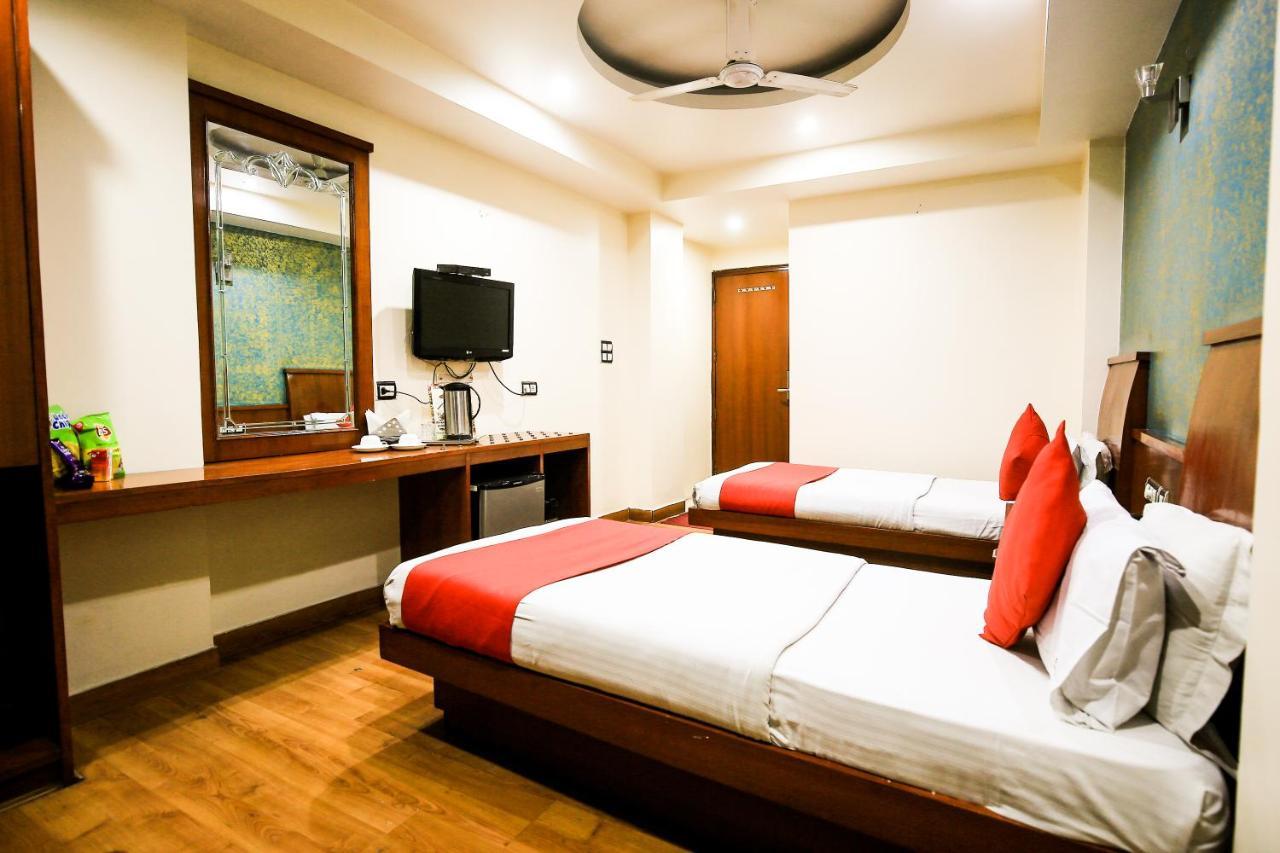 Hotel Shivdev International, Near New Delhi Railway Station Buitenkant foto